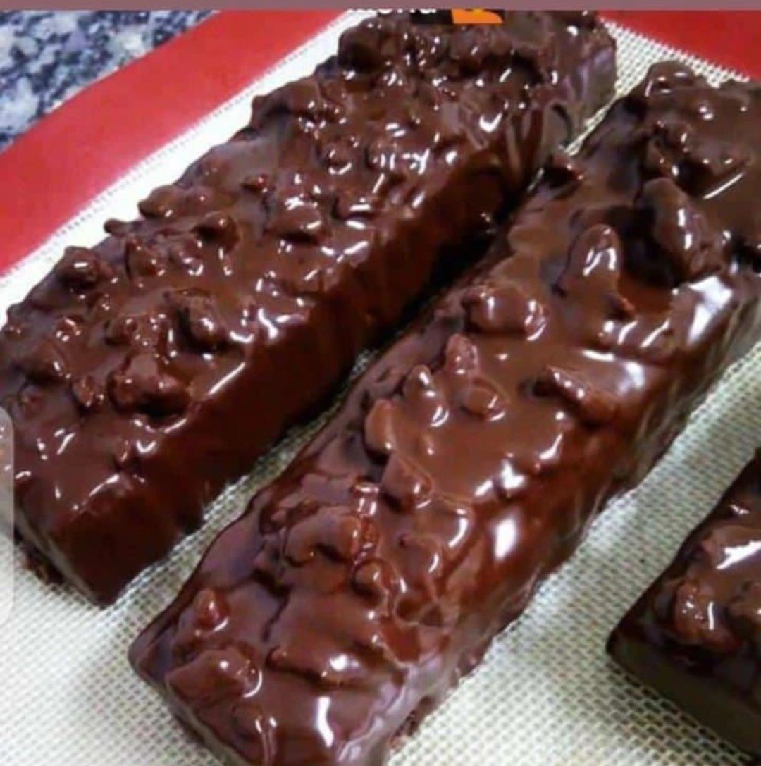 Almond Sacher Cake 3pcs