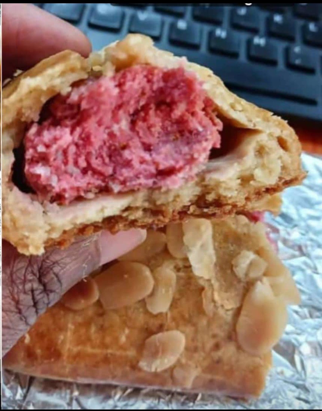 Almond Flour Sausage Roll 4pcs