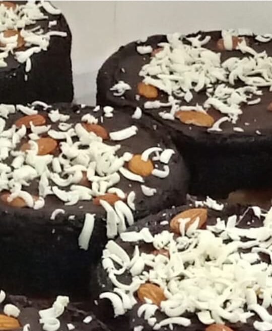 5 inches Almond Chocolate Cake